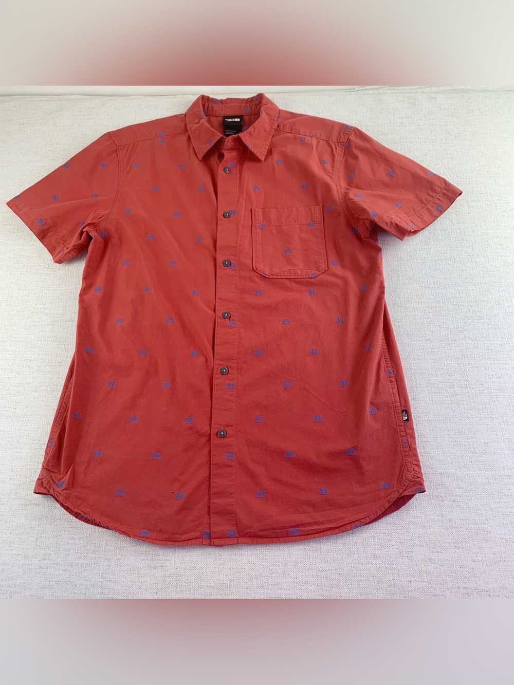 The North Face Men's short sleeve embroidered button up shirt cotton size M